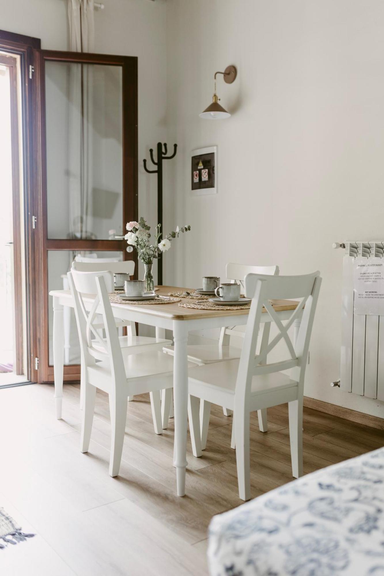 La Casetta Malpensa Guesthouse คาเซ นูโอเว ภายนอก รูปภาพ