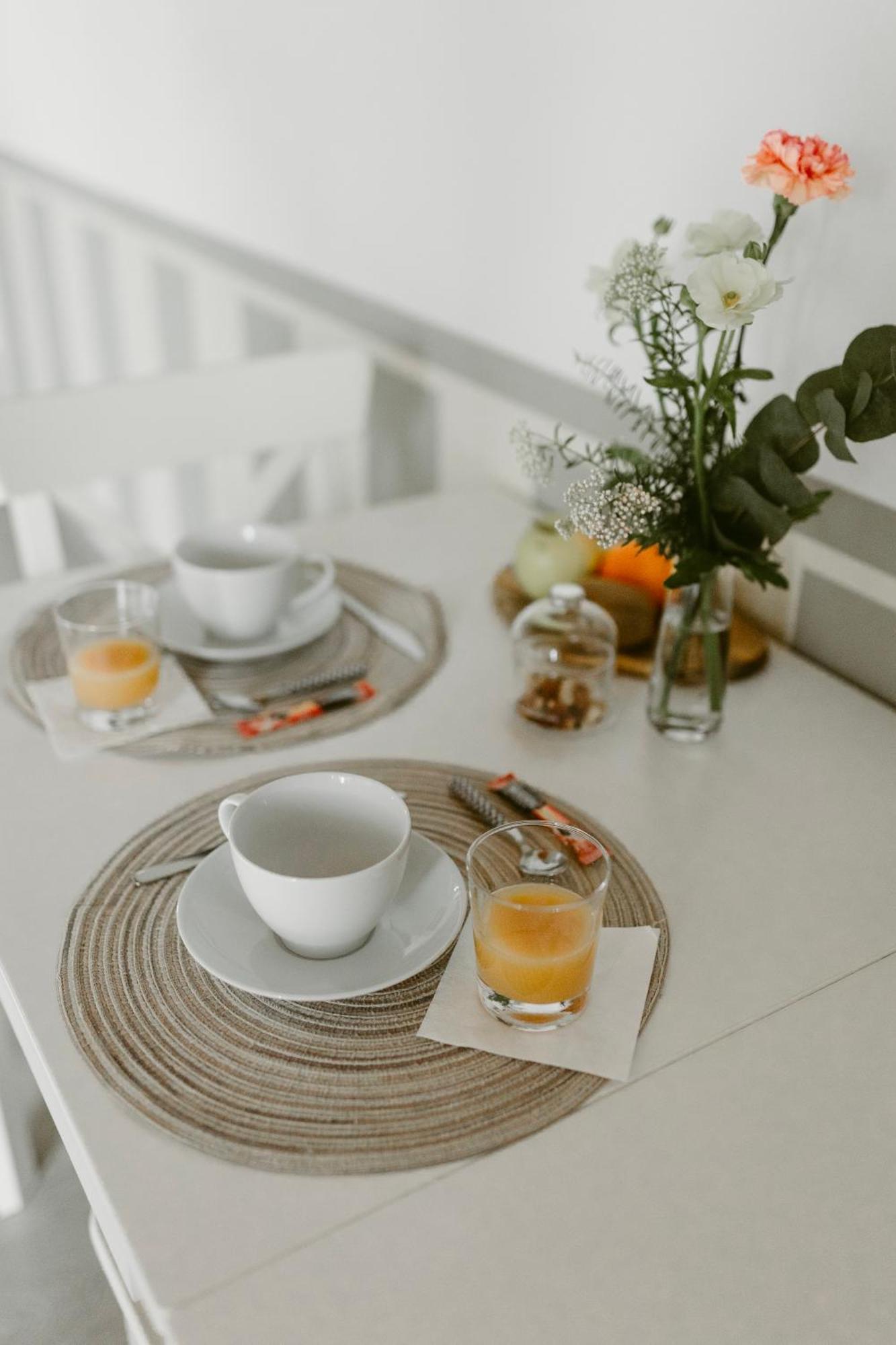 La Casetta Malpensa Guesthouse คาเซ นูโอเว ภายนอก รูปภาพ